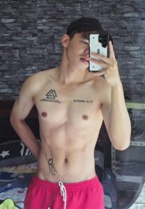 Arm-Mer-Arm-กางเกงแดง