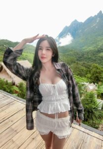 Miki Praiya-015-Pretty