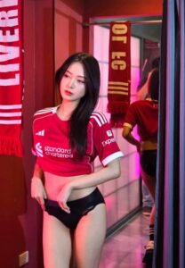 Ueay pornsawan-026-Charming