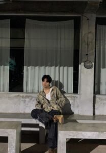 K kanokpon-003-Elegant