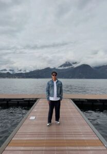 Krit-016-Breathtaking