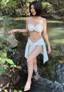 Ann Phimnara-010-Graceful