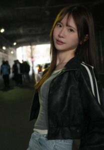 Emika shirakami-022-Breathtaking