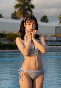 ซูซูโมริ เรมุ-010-Graceful